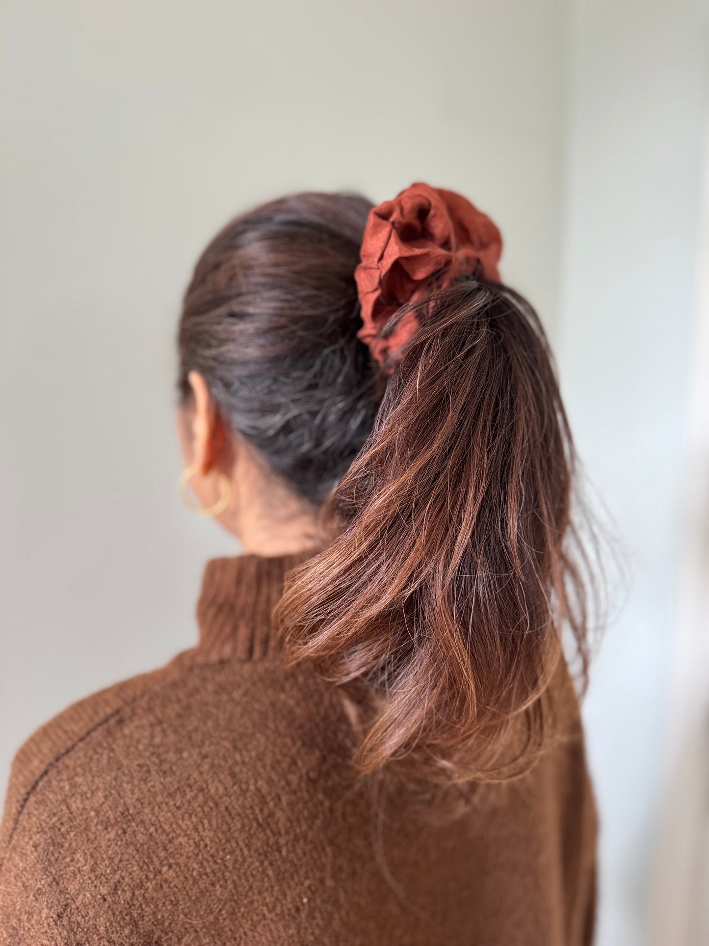 THE SAHELI SCRUNCHIE SOLID