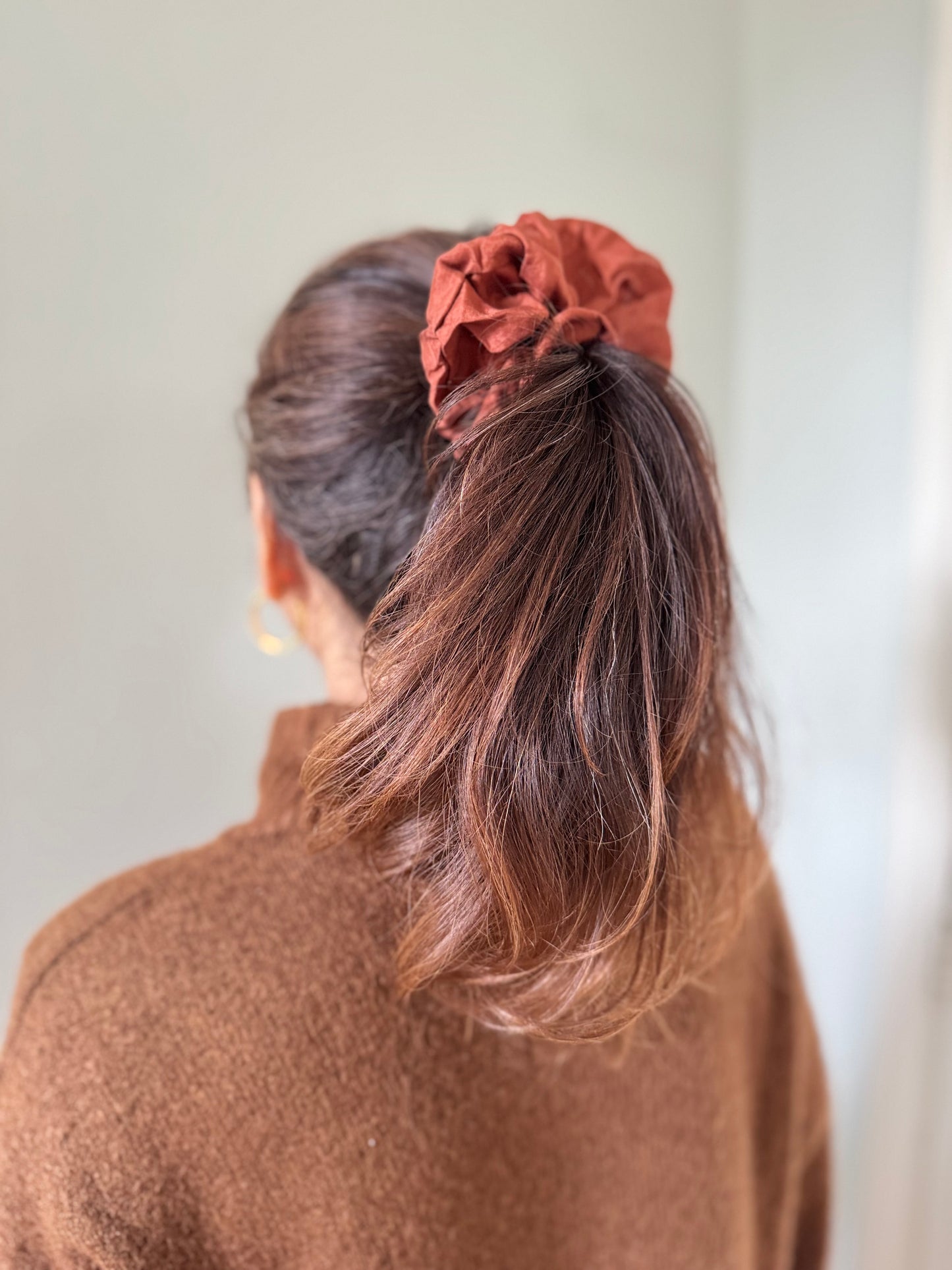 THE SAHELI SCRUNCHIE SOLID