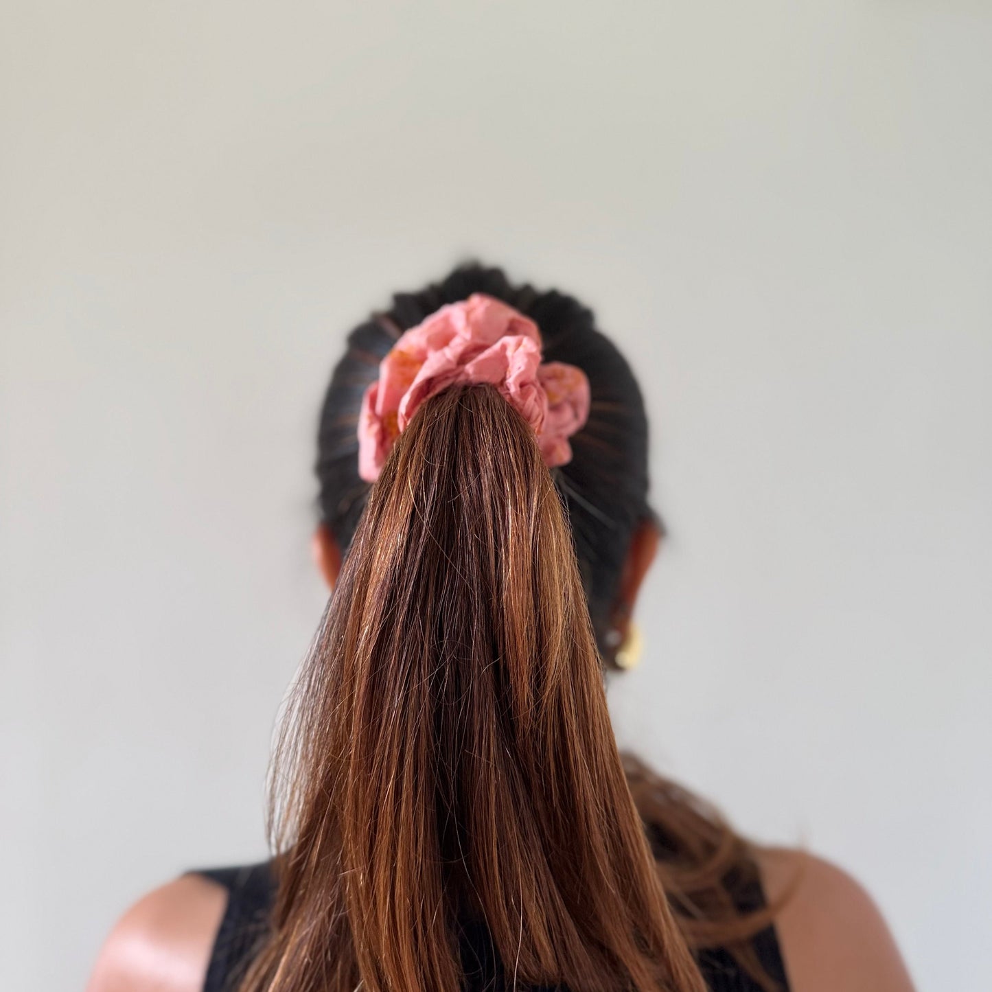 THE SAHELI SCRUNCHIE ECO PRINT