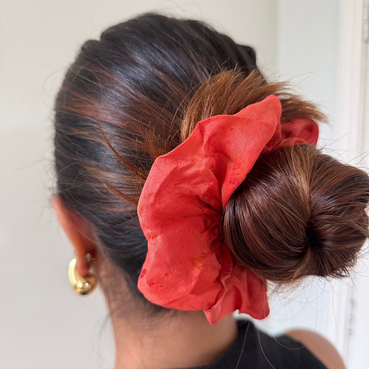 THE SAHELI SCRUNCHIE SOLID