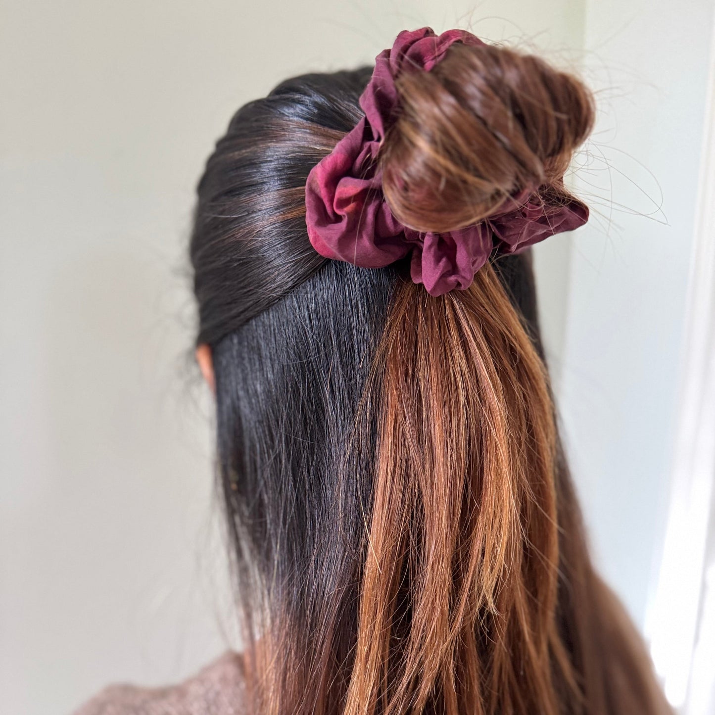 THE SAHELI SCRUNCHIE BANDHNI