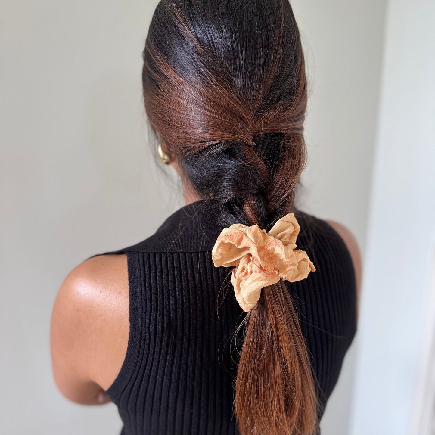 THE SAHELI SCRUNCHIE ECO PRINT