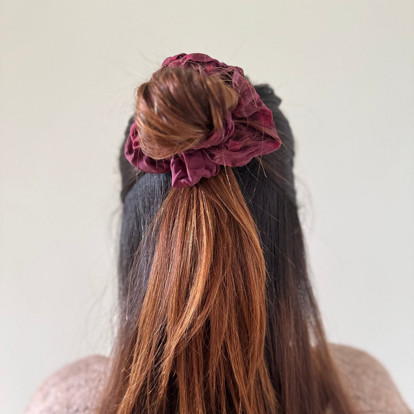 THE SAHELI SCRUNCHIE BANDHNI